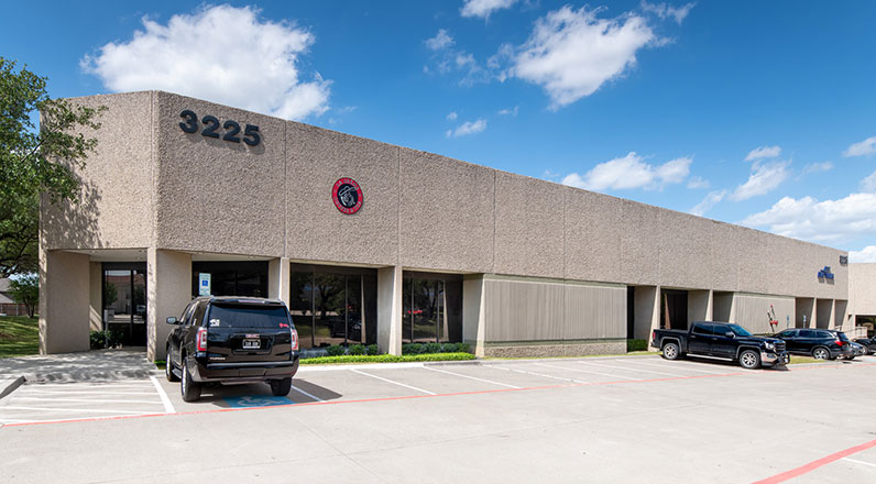 3225 Premier Dr, Irving, TX